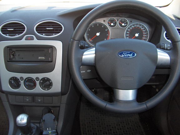 Removing the dashboard of a ford focus